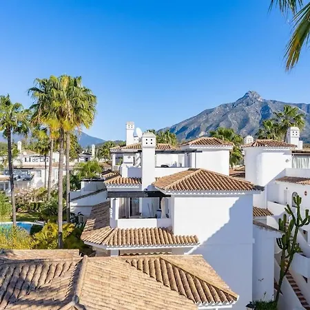 1 Bedroom With Large Roof Terrace Apartment Marbella